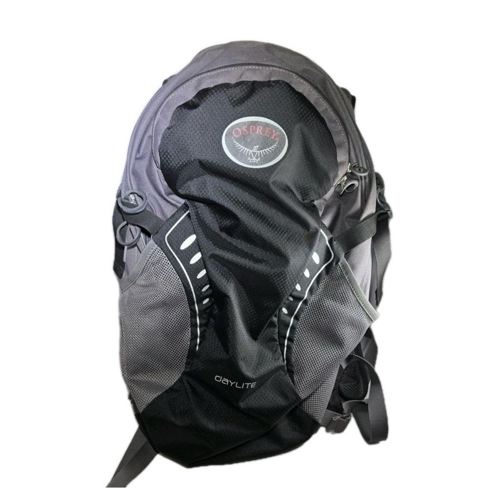 Osprey Daylite 13L Daypack Backpack in Black and Gray